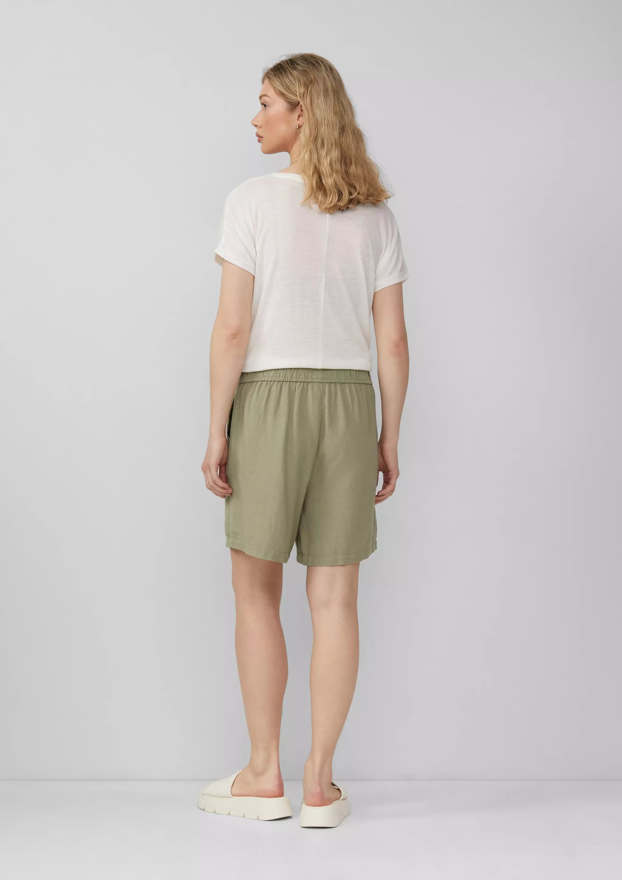 Q/S designed by s.Oliver Women's Linen-Blend Shorts - Elastic Waistband - Olive Green