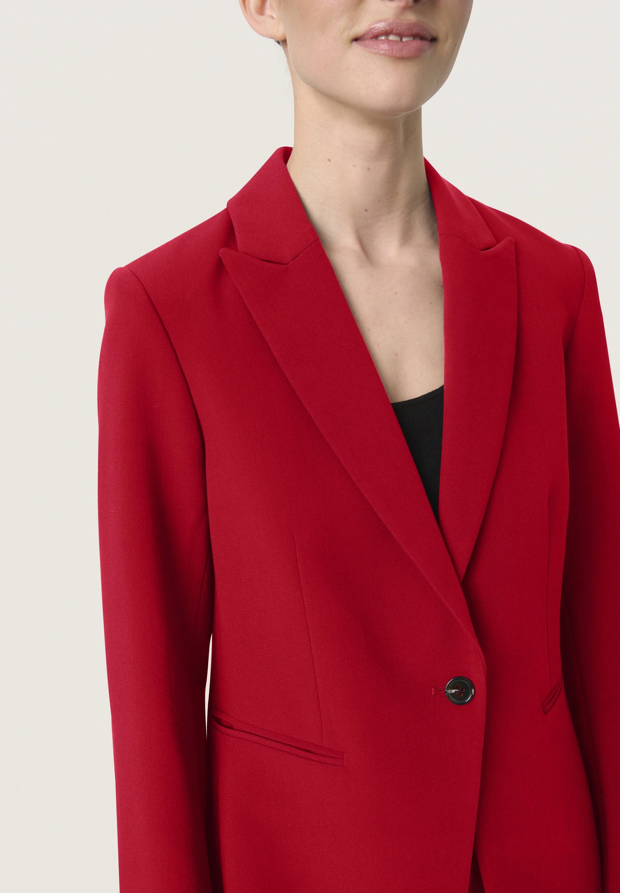 Soaked in Luxury SLCORINNE Short Blazer - Salsa Red