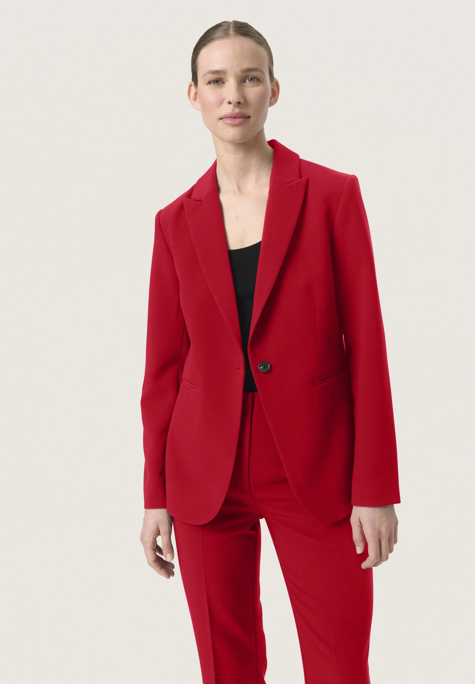 Soaked in Luxury SLCORINNE Short Blazer - Salsa Red