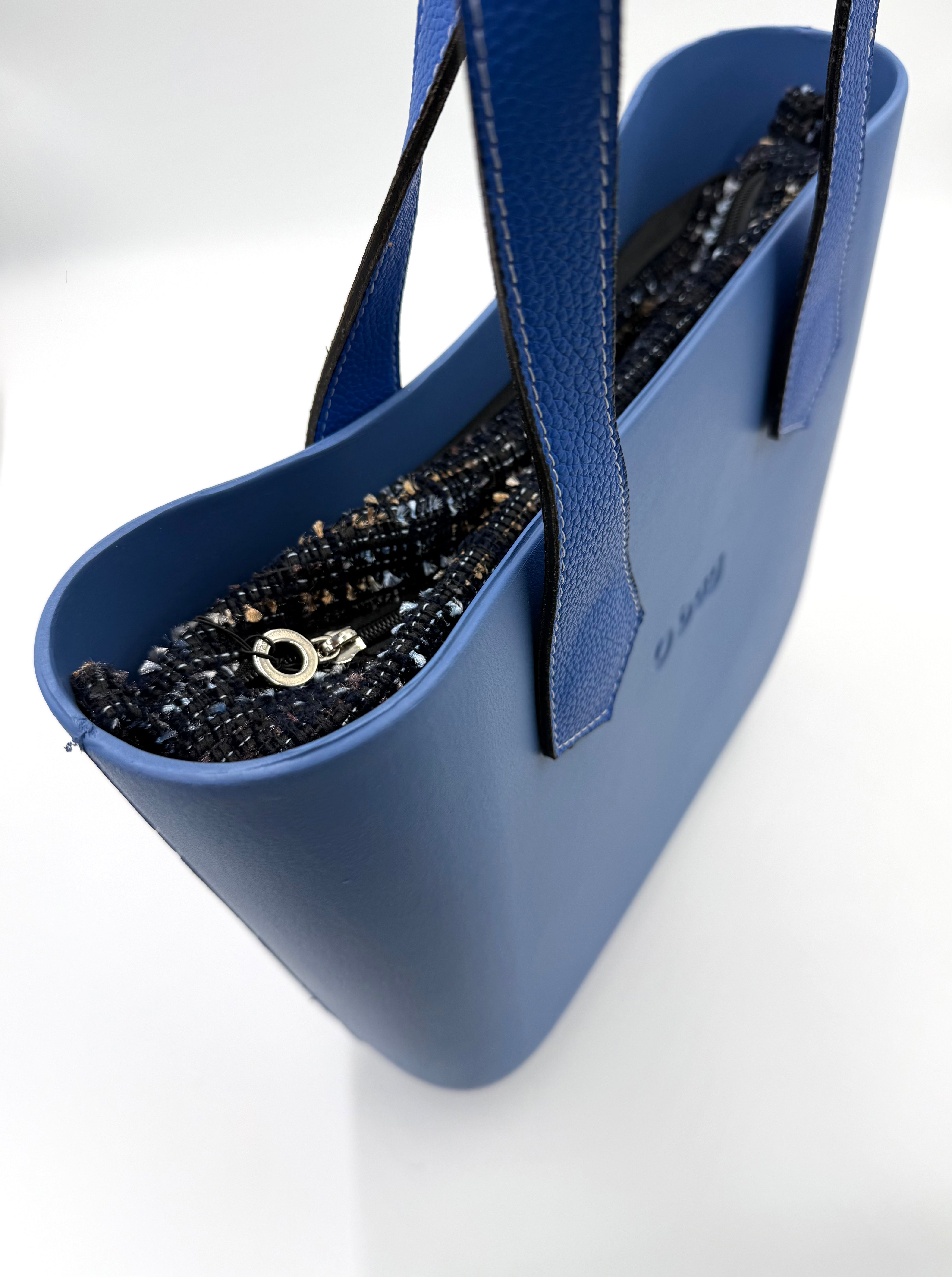 O bag Mini – Blue Handbag with Tweed-Effect Zippered Interior