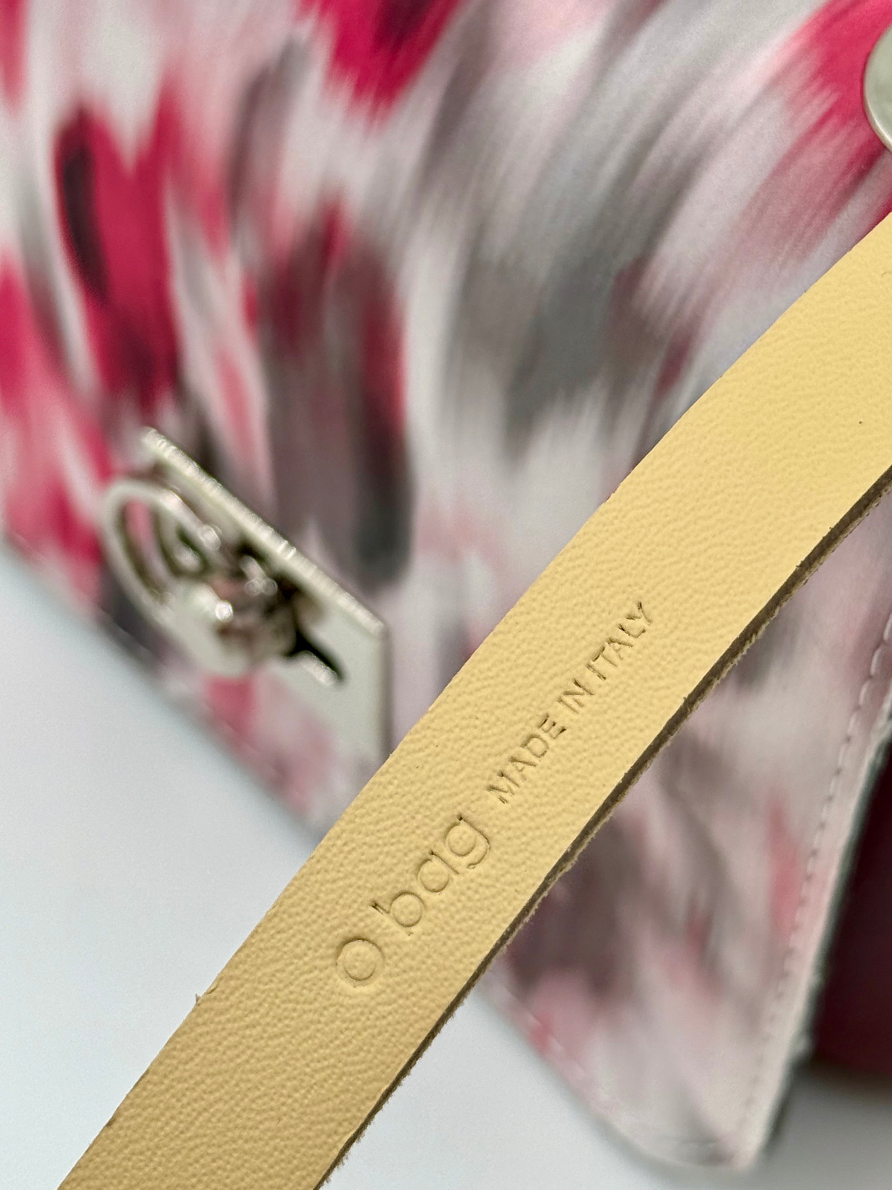 O bag, O pocket – burgundy bag body with shoulder strap and marbled flap