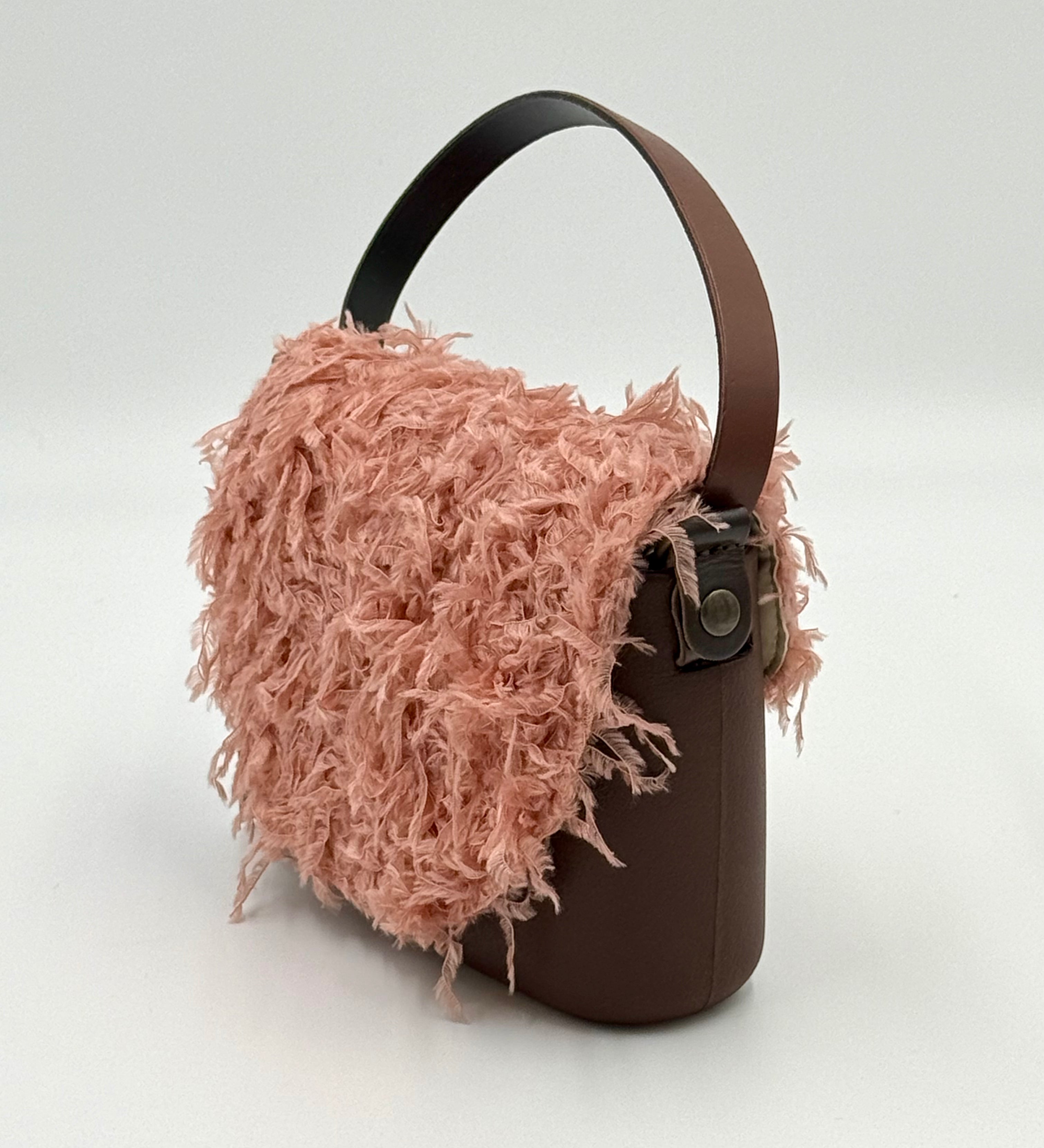 O bag, O pocket – (taupe) powder pink faux fur flap with handle and shoulder strap