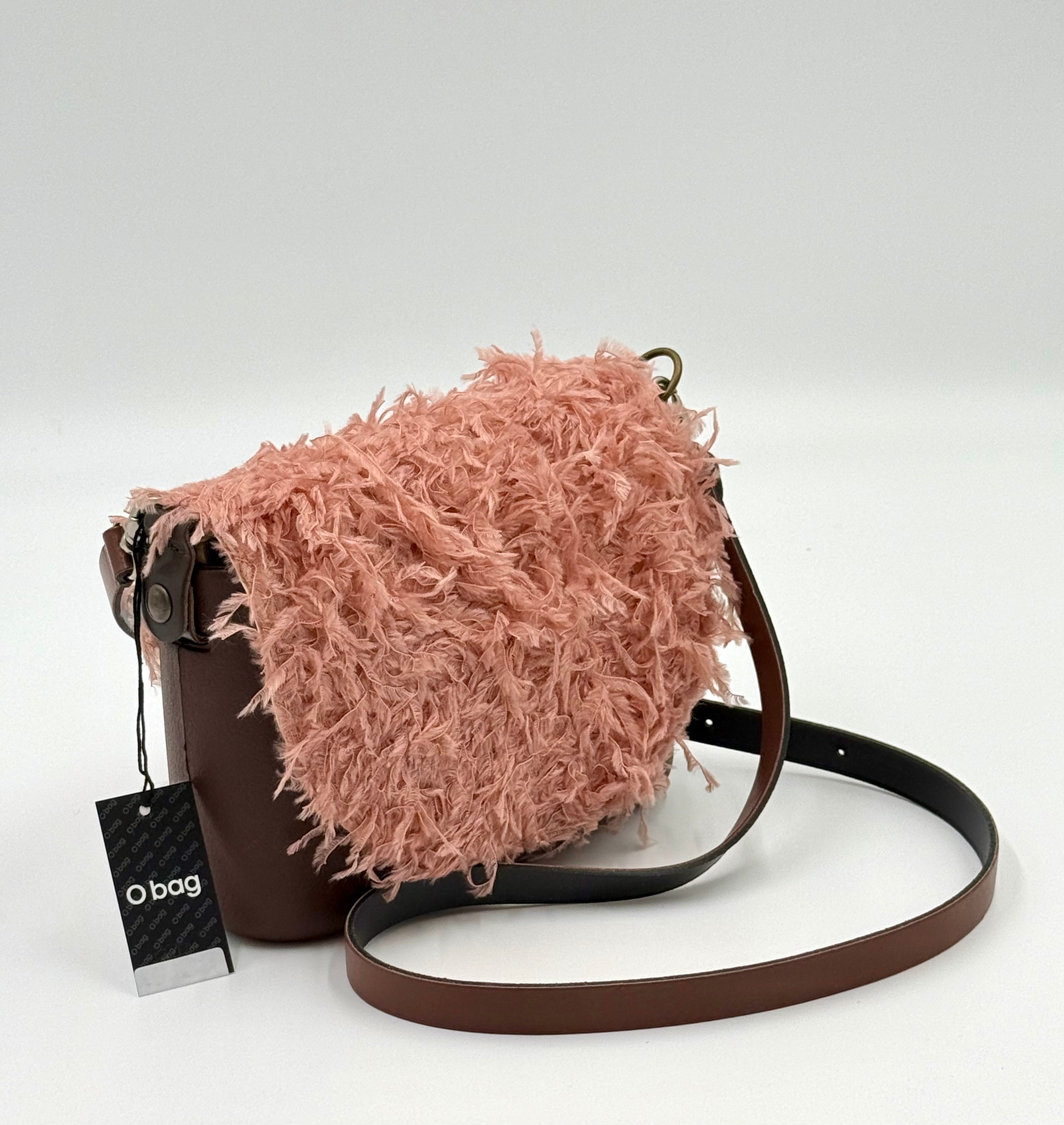 O bag, O pocket – (taupe) powder pink faux fur flap with handle and shoulder strap