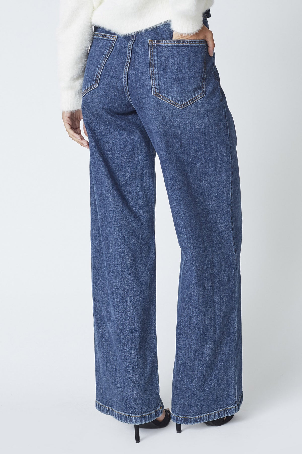 Co'couture Rumi CC – jeansy z paskiem i szerokimi nogawkami – ciemny denim