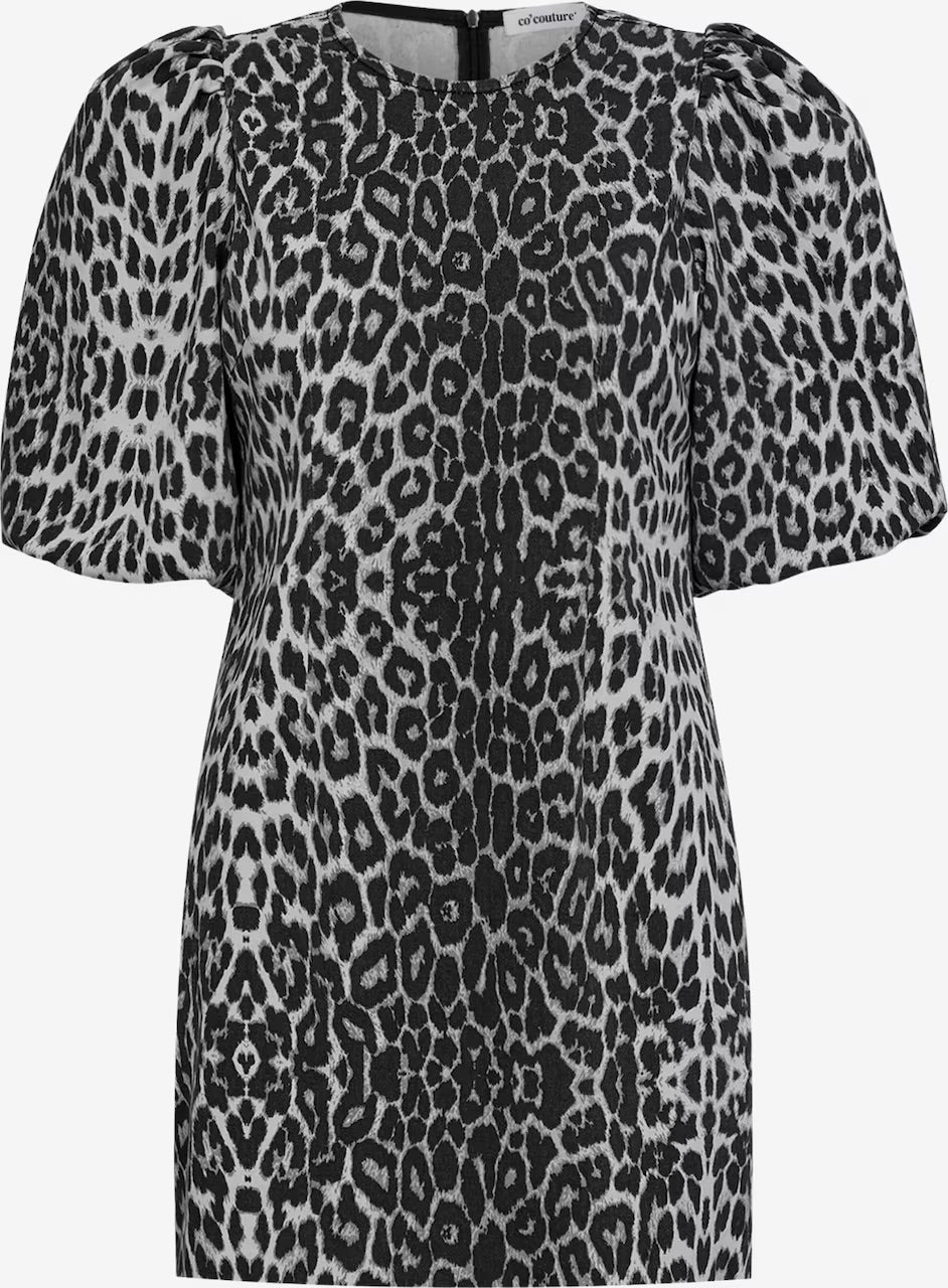 Co'couture Leo CC – krótka sukienka z bufkami w szarą panterkę