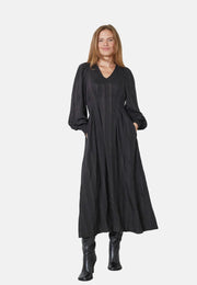 Co'couture Kesi CC – czarna drapowana sukienka midi