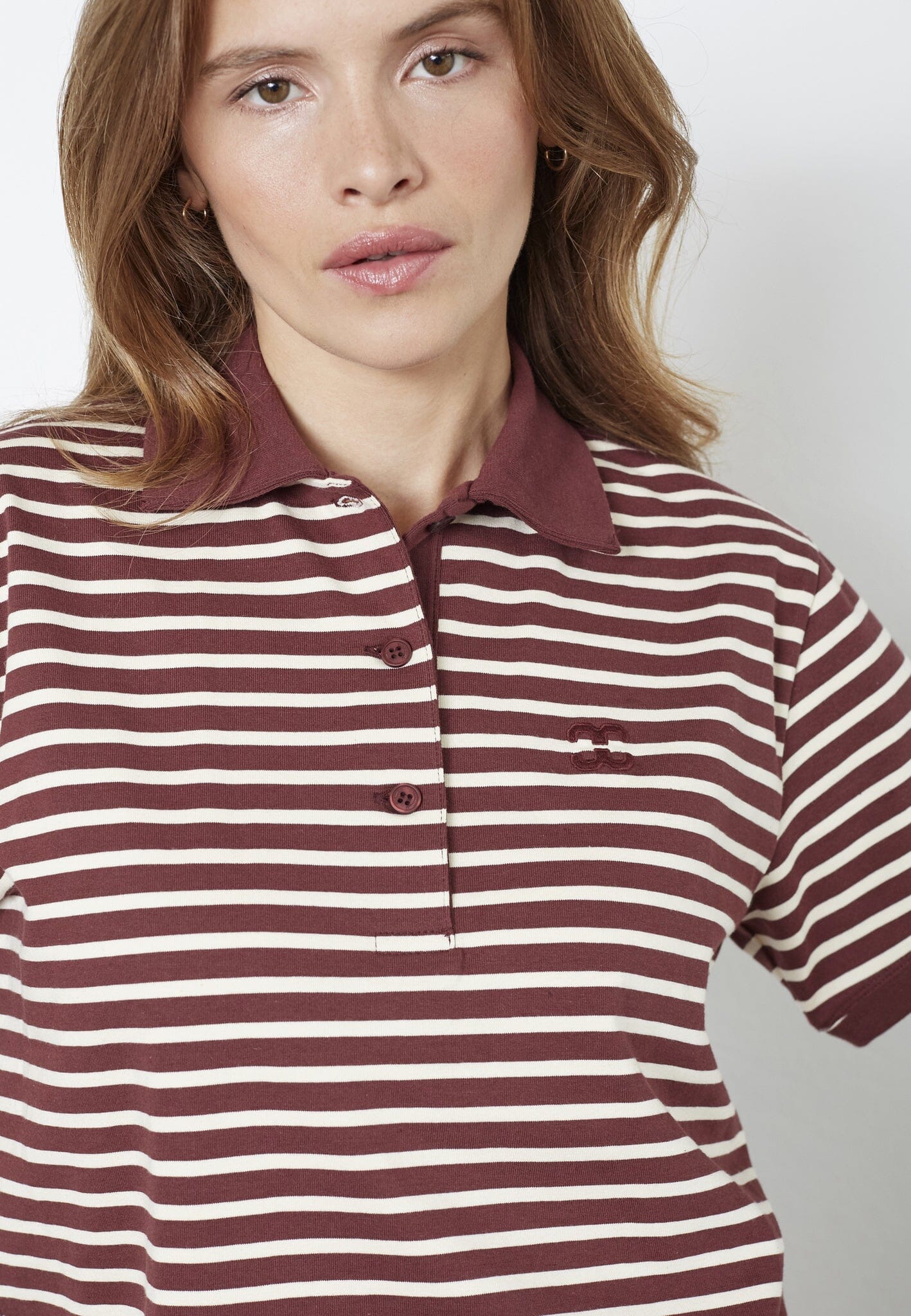Co'couture Hayes CC – polo z krótkim rękawem w bordowe paski