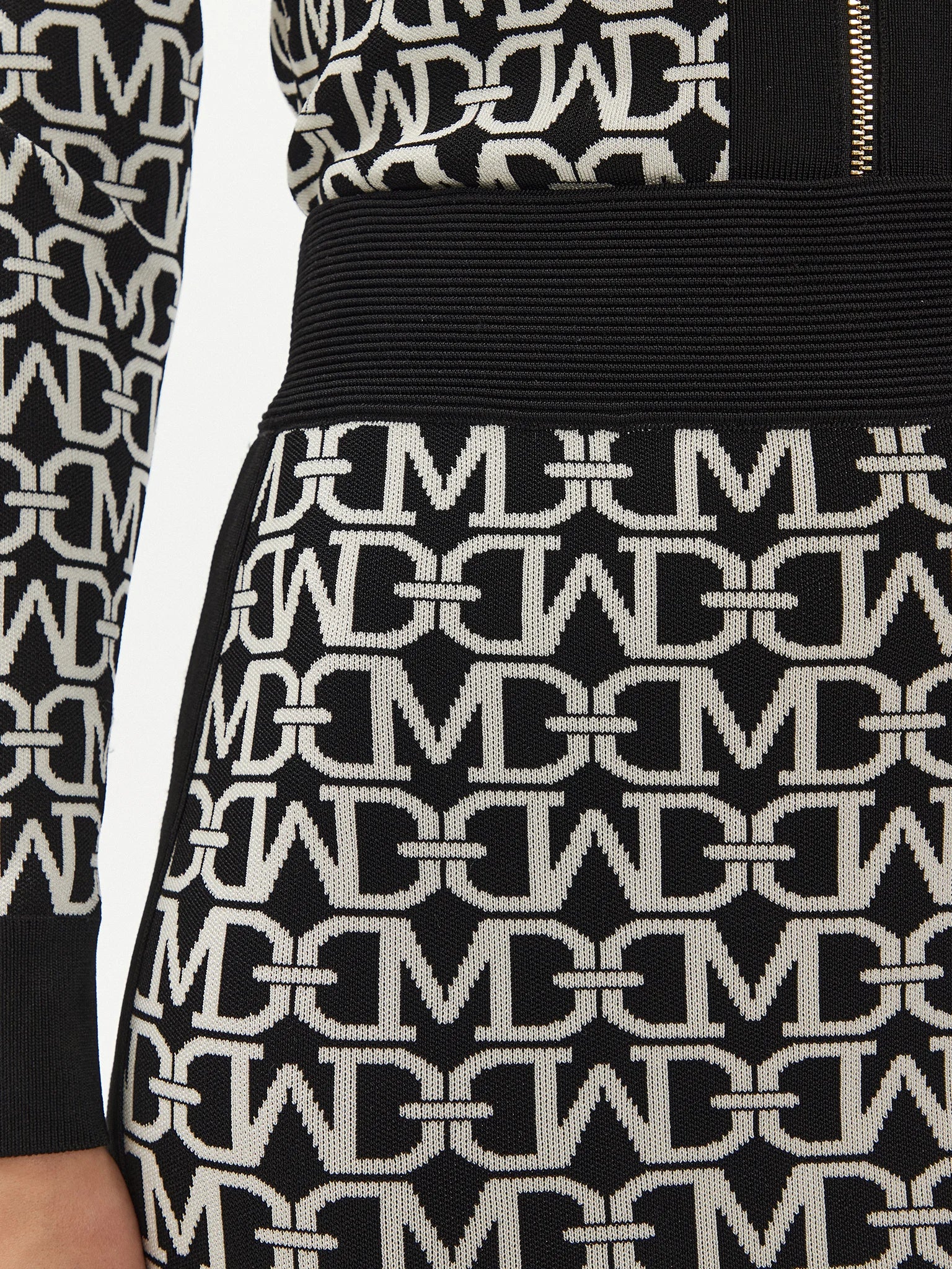 Marciano Guess Black Pencil Skirt - Slim Fit